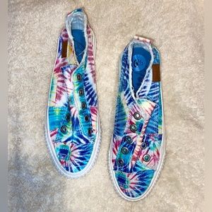 Blowfish women’s size 6.5 flat sneakers, rainbow tie-dye, never worn